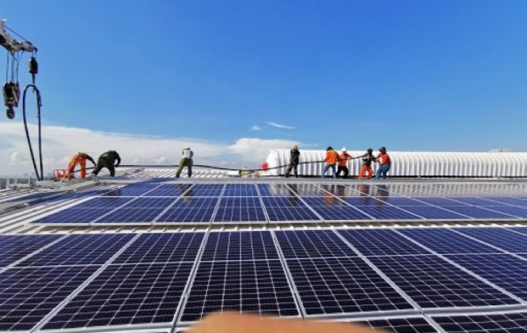 Hệ thống điện năng lượng mặt trời cho nhà xưởng được lắp đặt trọn gói