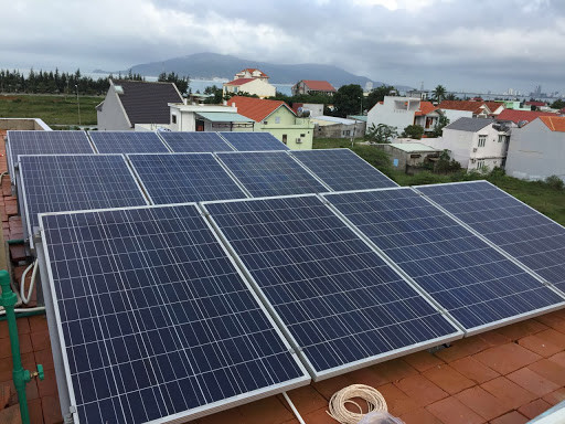 điện mặt trời trên mái nhà