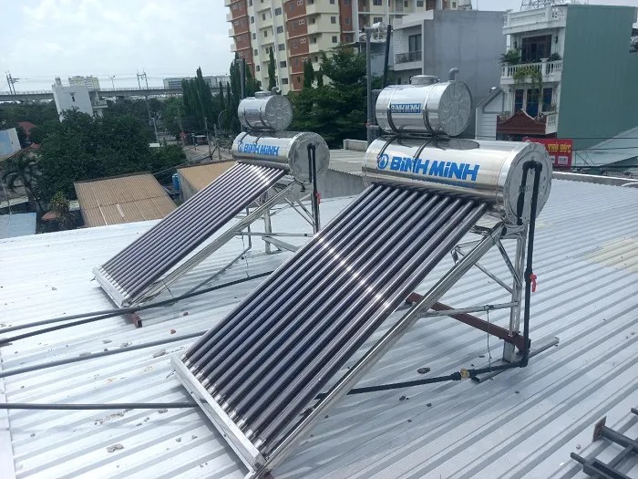 may-nuoc-nong-nang-luong-mat-troi-binh-minh