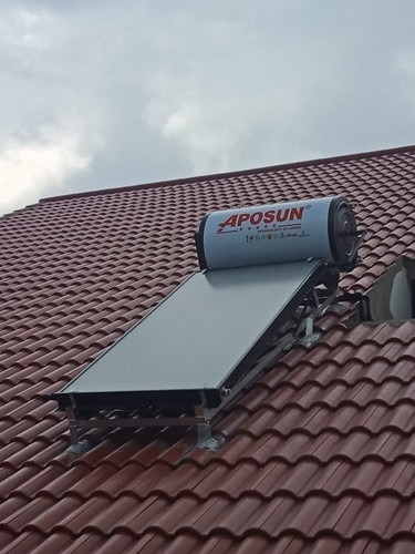 máy nước nóng năng lượng mặt trời giá rẻ